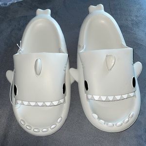 TikTok Shark Slides - Grey